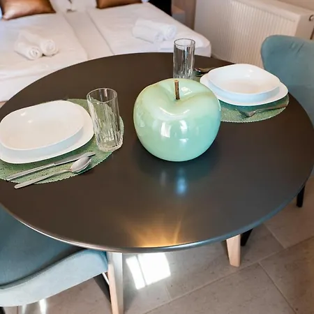 Allium Apartman *